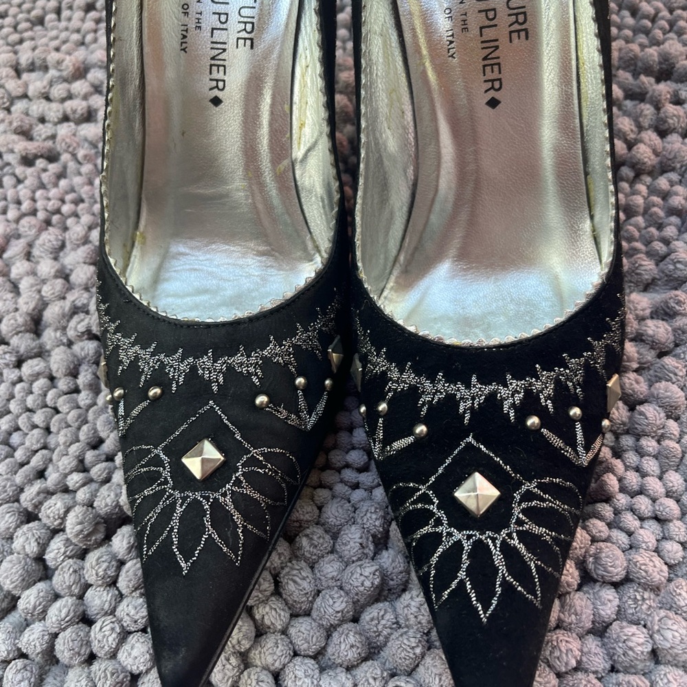 Donald J. Pliner Black and Silver Heels - Picture 4 of 11